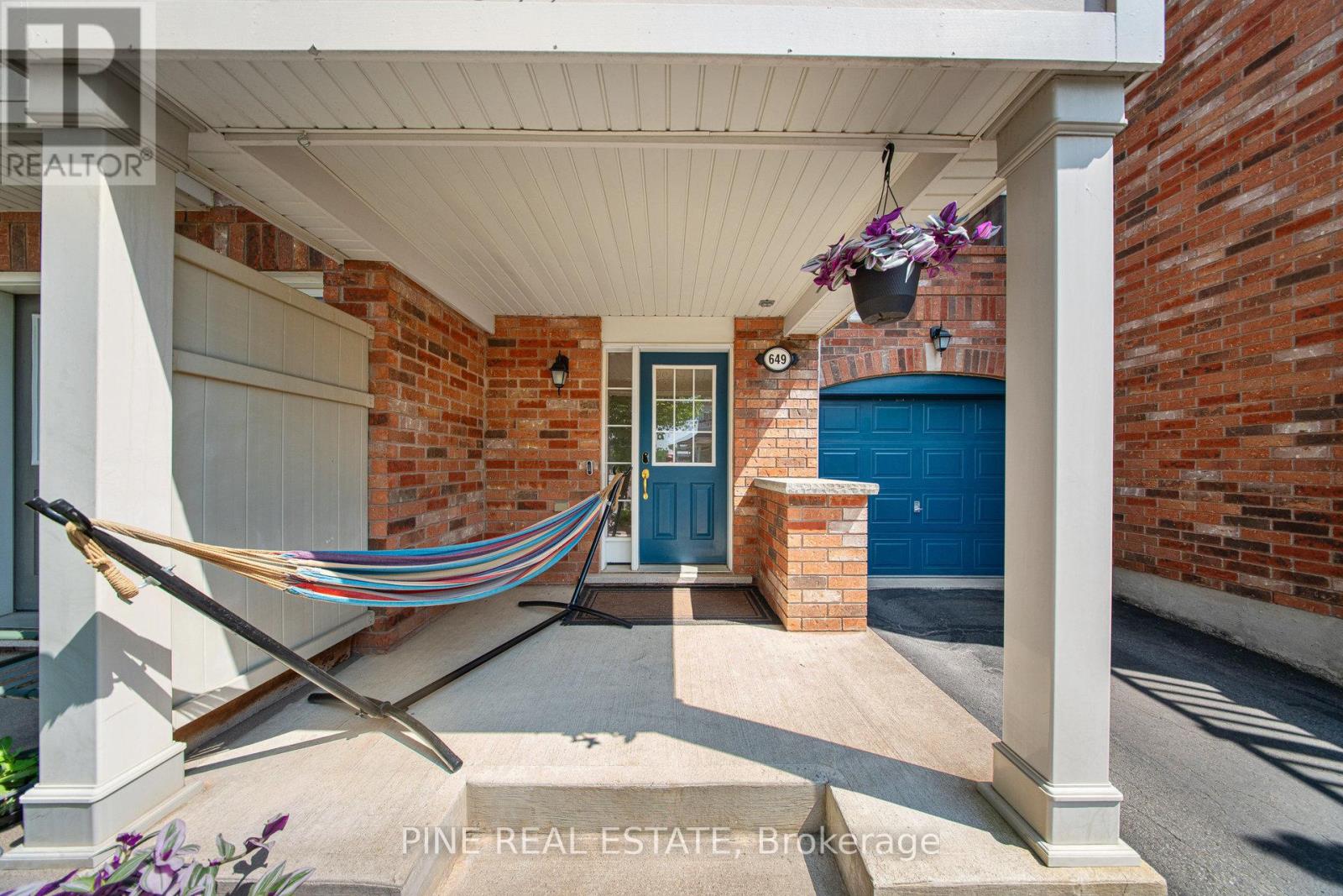 649 Speyer Circle, Milton, Ontario  L9T 0Y5 - Photo 4 - W12226144