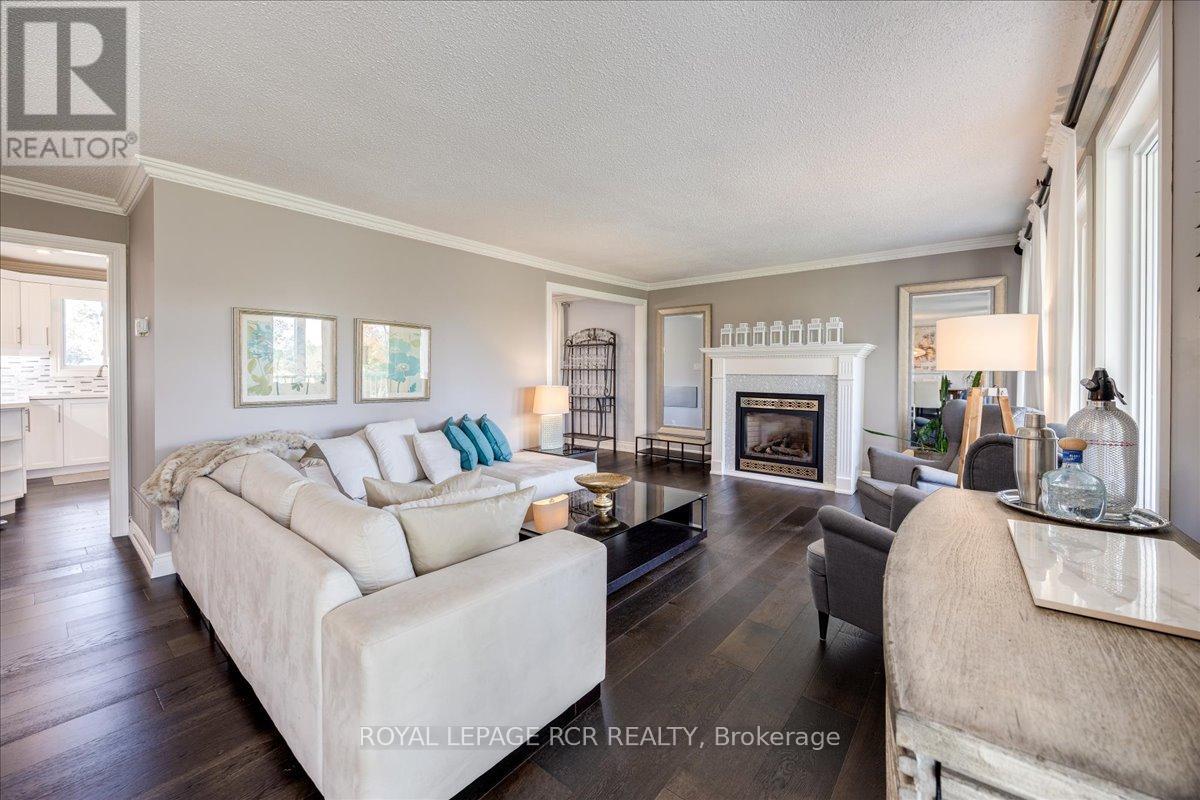 21324 Mccowan Road, East Gwillimbury, Ontario  L0G 1M0 - Photo 6 - N12225770
