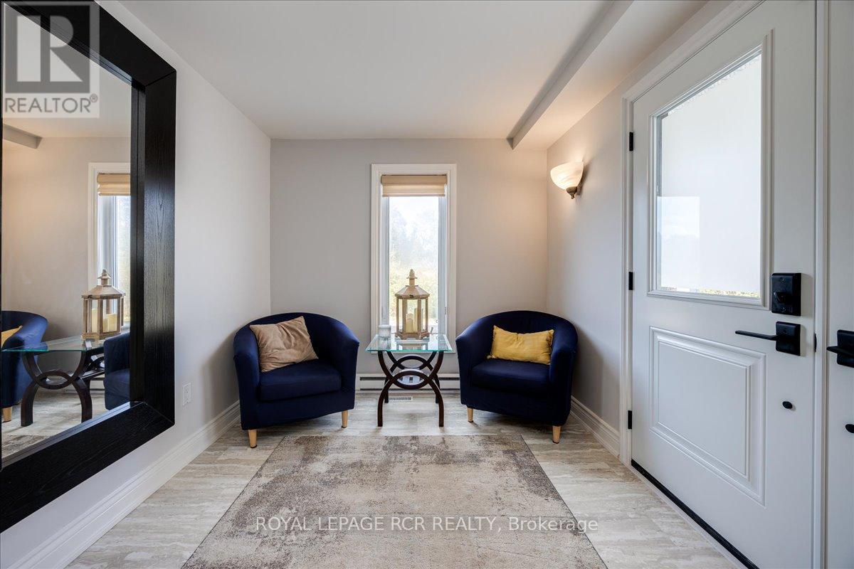 21324 Mccowan Road, East Gwillimbury, Ontario  L0G 1M0 - Photo 4 - N12225770
