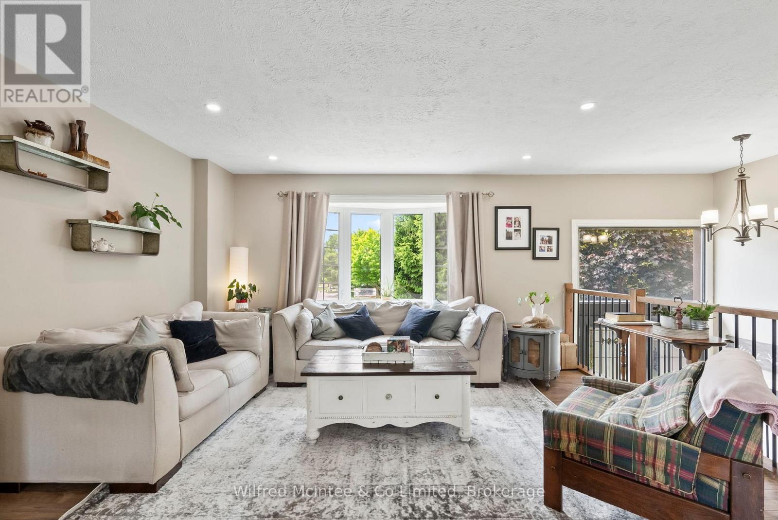 Property at 146 MELISSA CRESCENT image 3