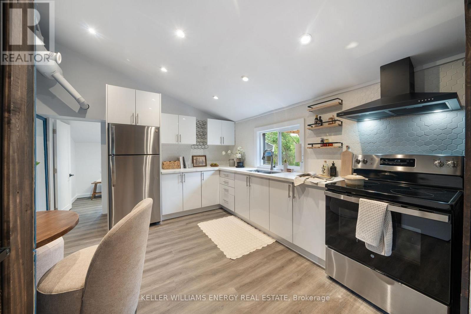 Property at 24 WATER STREET image 5