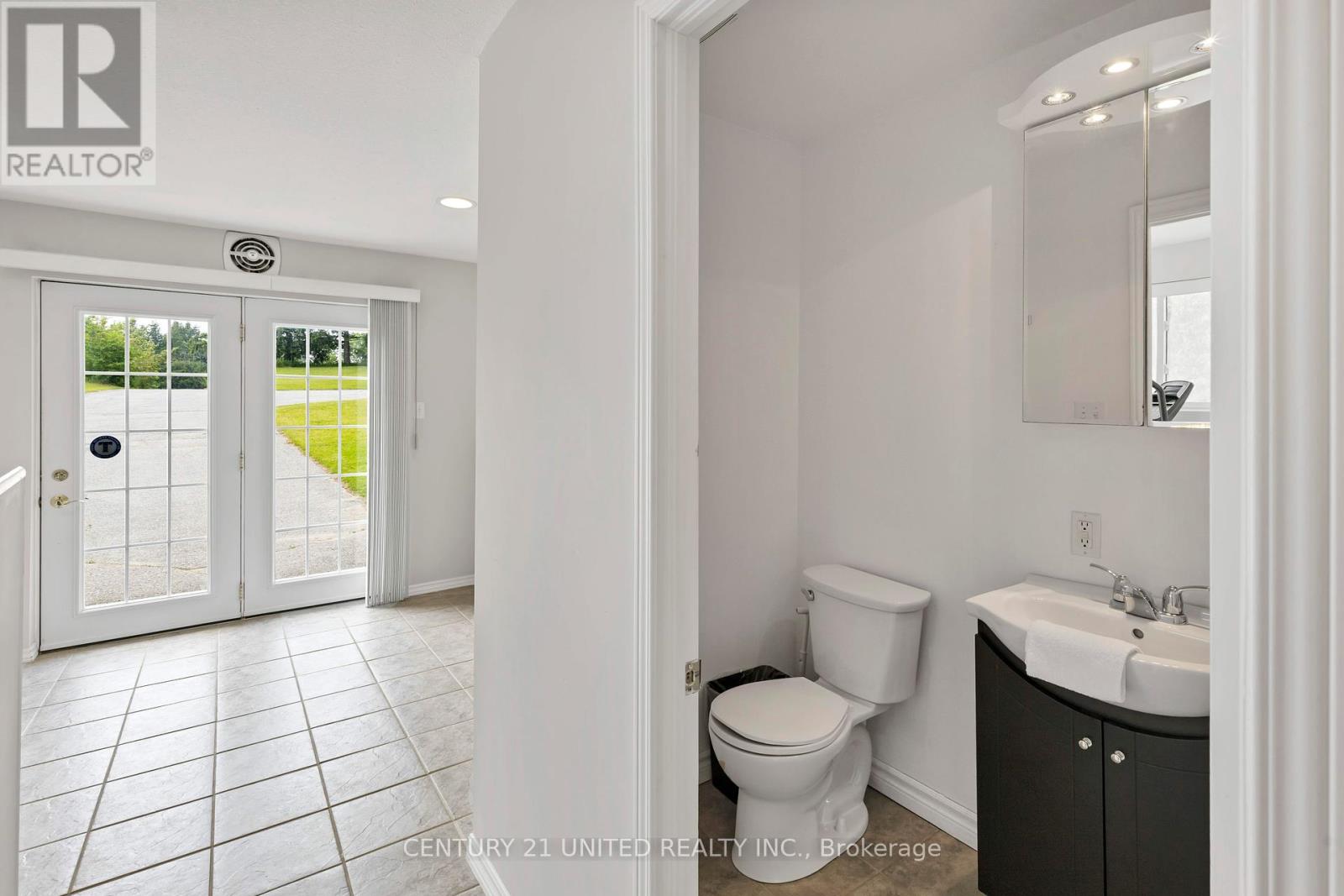 1749 Youngs Point Road, Selwyn, Ontario  K0L 2H0 - Photo 33 - X12226393