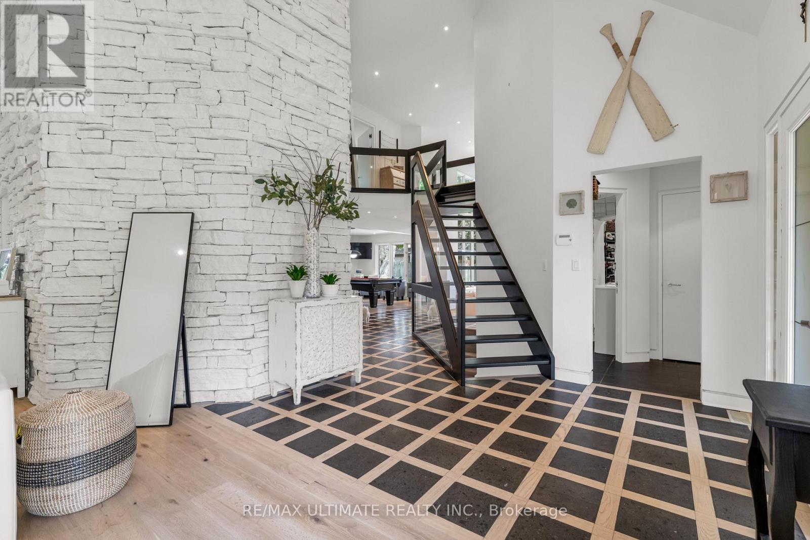 Property at 9 KAREN COURT image 3