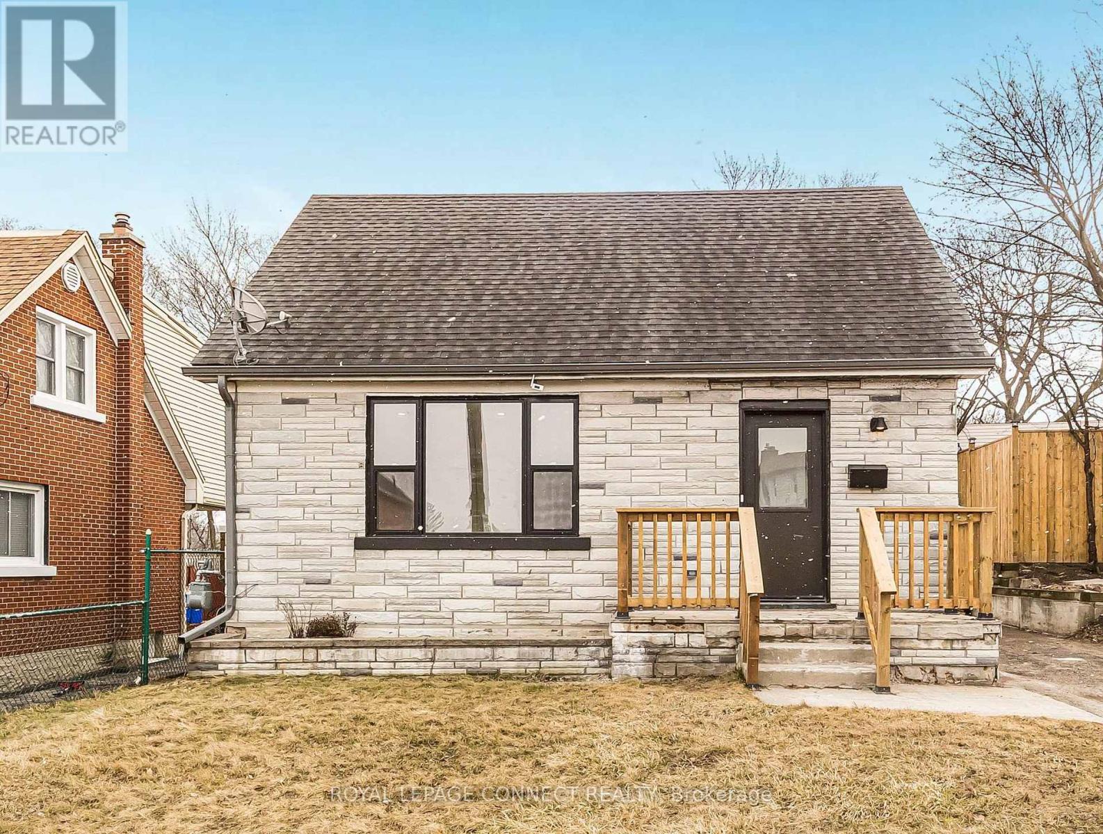 Property at 761 GUELPH STREET image 1