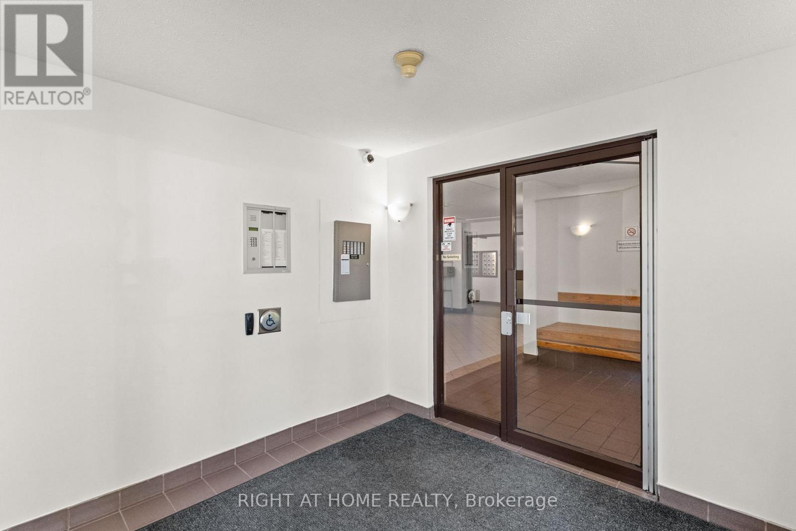 Property at 207 - 250 BRITTANY DRIVE image 5