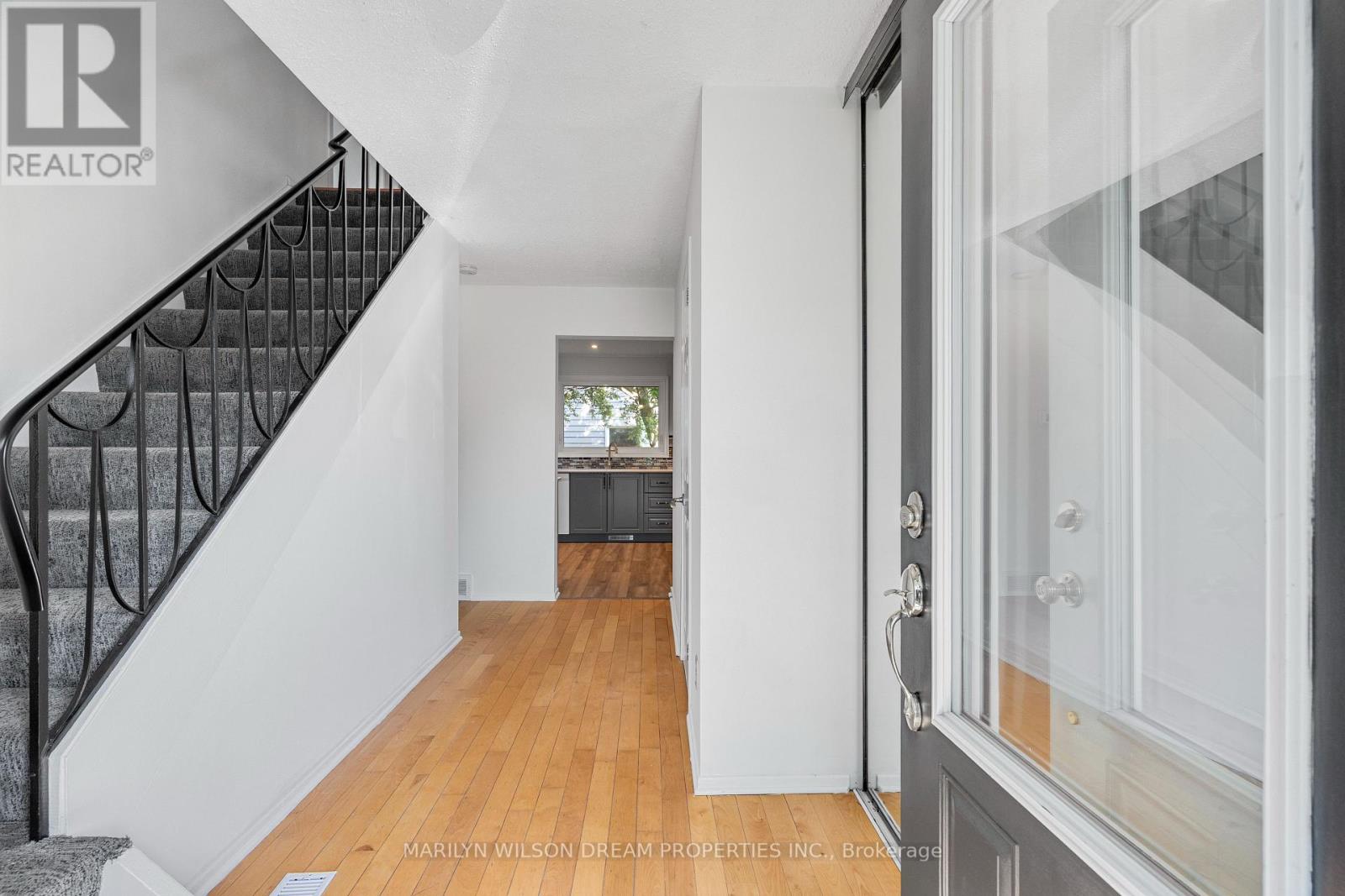 Property at 105 CHARTWELL AVENUE image 3
