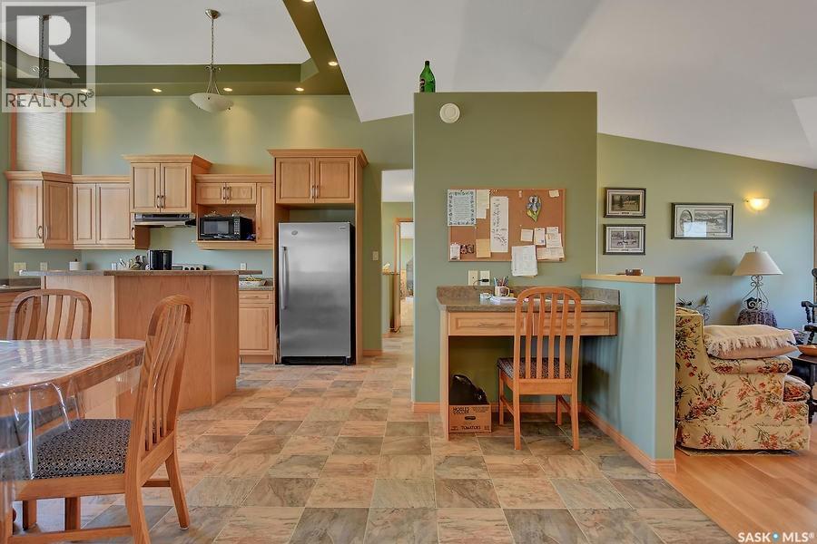 400 Lakeshore Drive, Wee Too Beach, Saskatchewan  S0G 1C0 - Photo 10 - SK009720