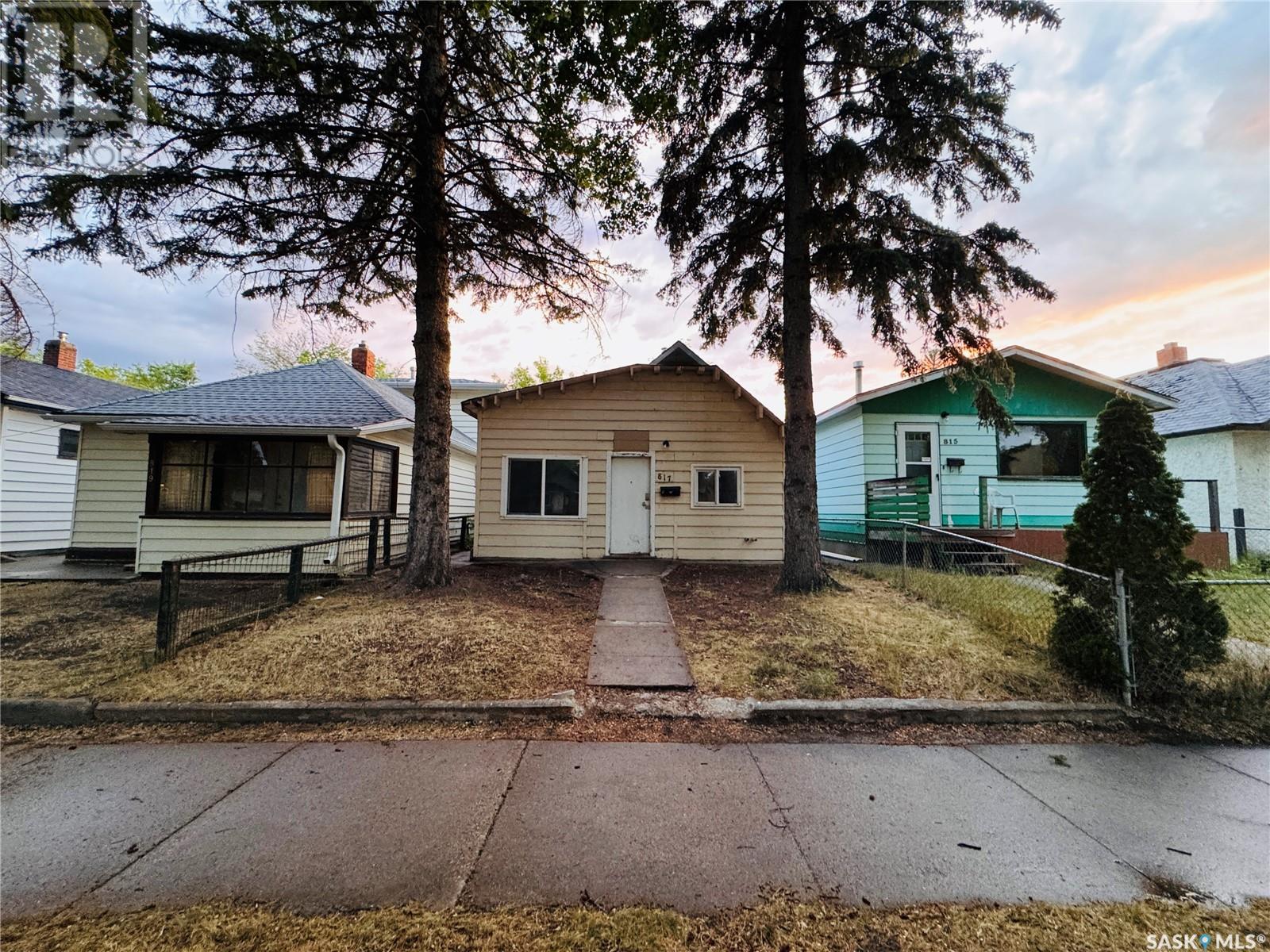 Property at 817 I AVENUE S image 3