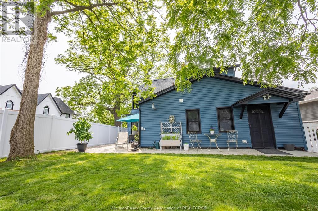 Property at 261 DIVISION STREET South image 5