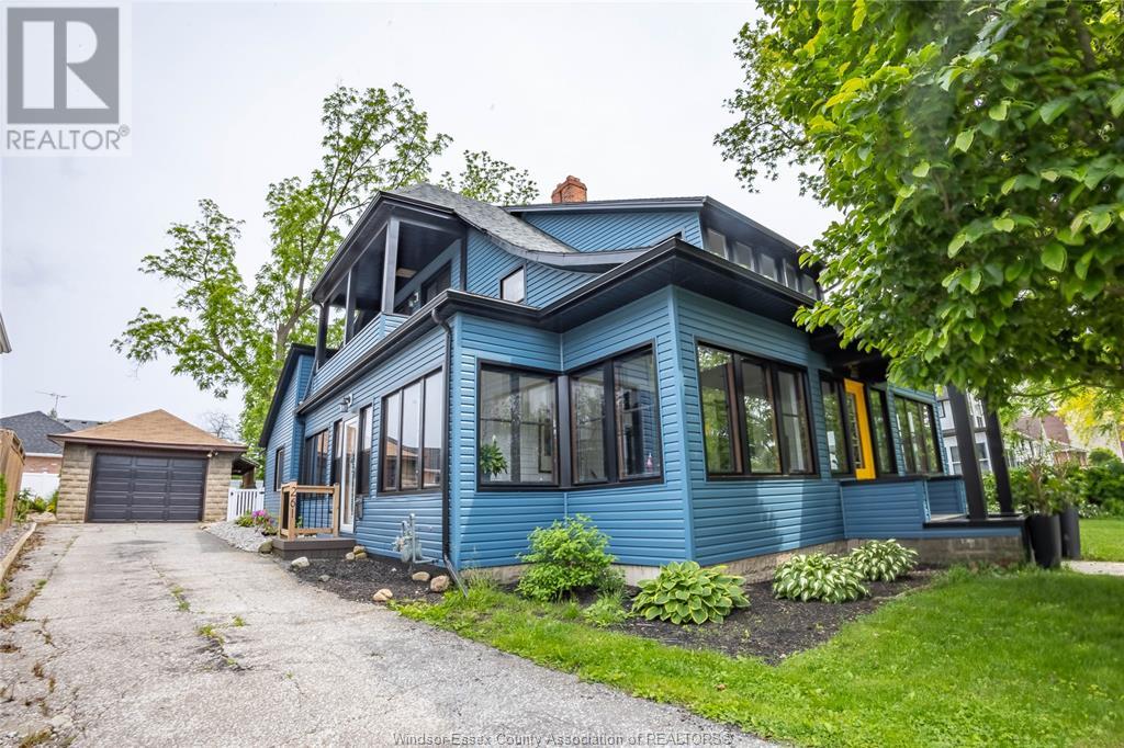 Property at 261 DIVISION STREET South image 2