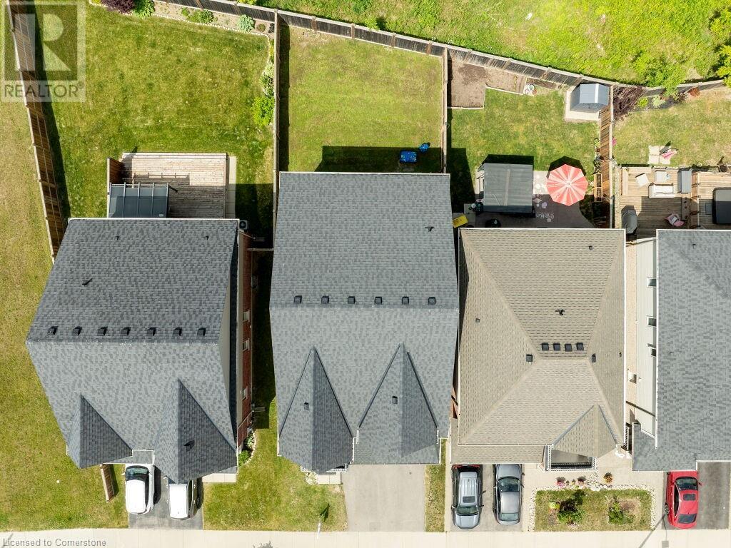 Property at 552 LINDEN Drive image 5