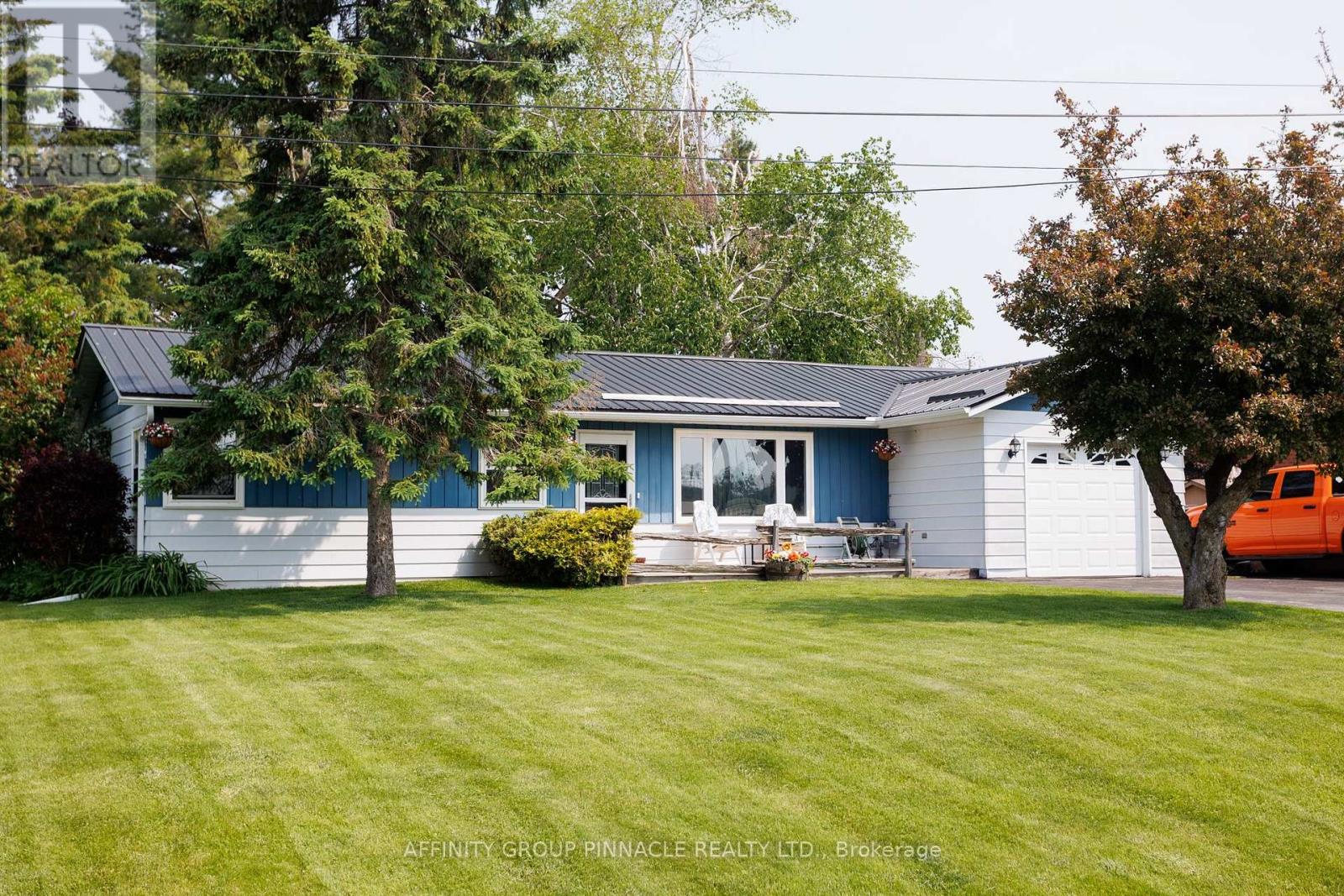Property at 46 MAPLEWOOD AVENUE image 4