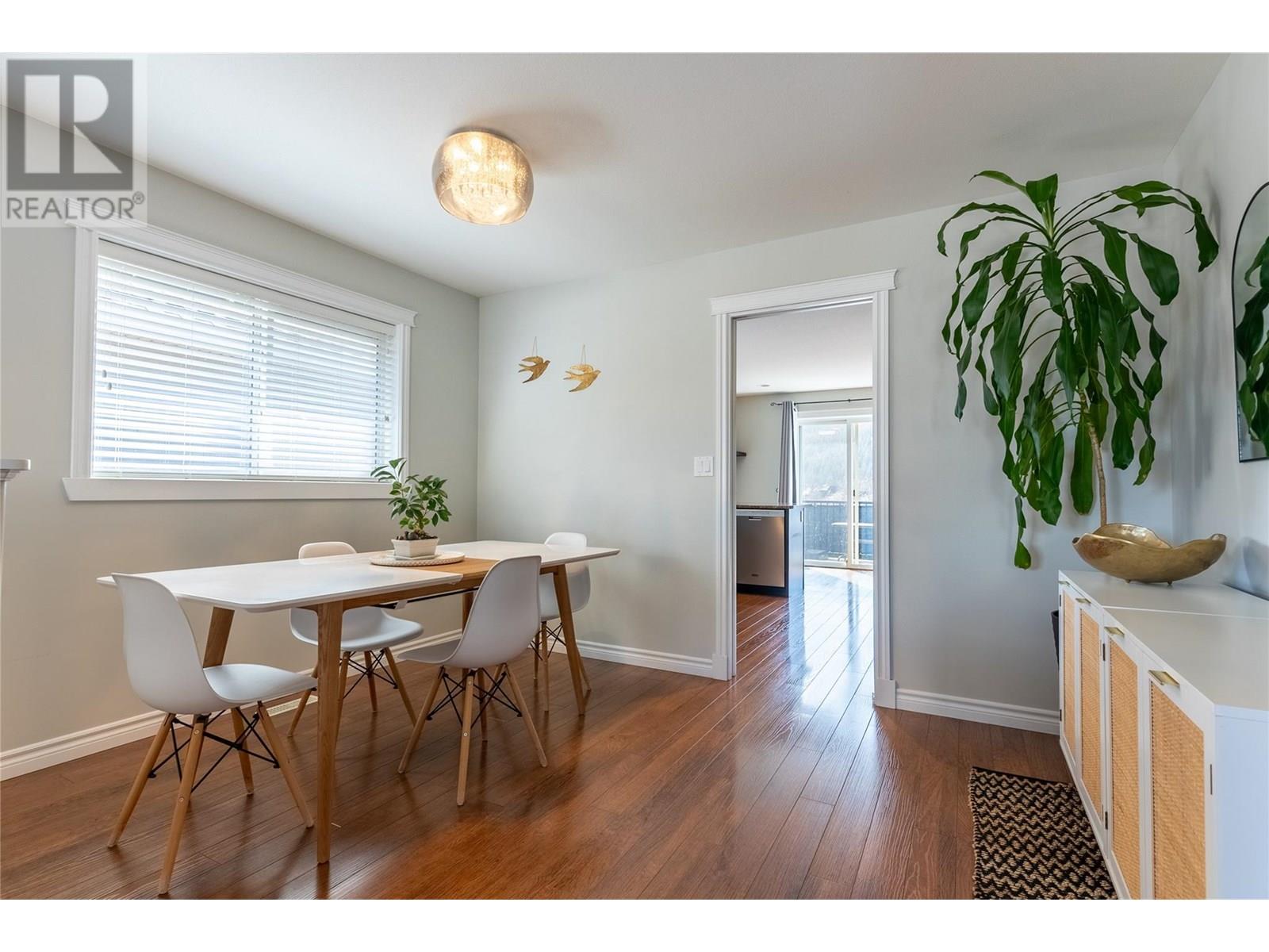 Property at 1808 PRIMROSE Crescent image 5
