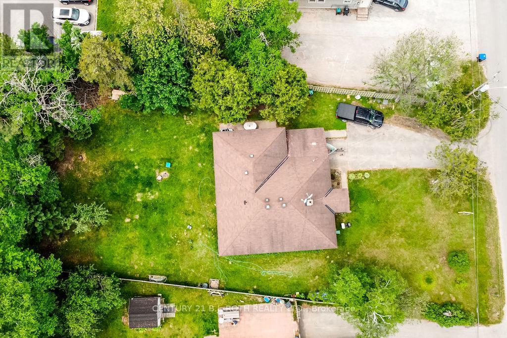 8 Summerset Place, Essa, Ontario  L3W 0G4 - Photo 5 - N11945884