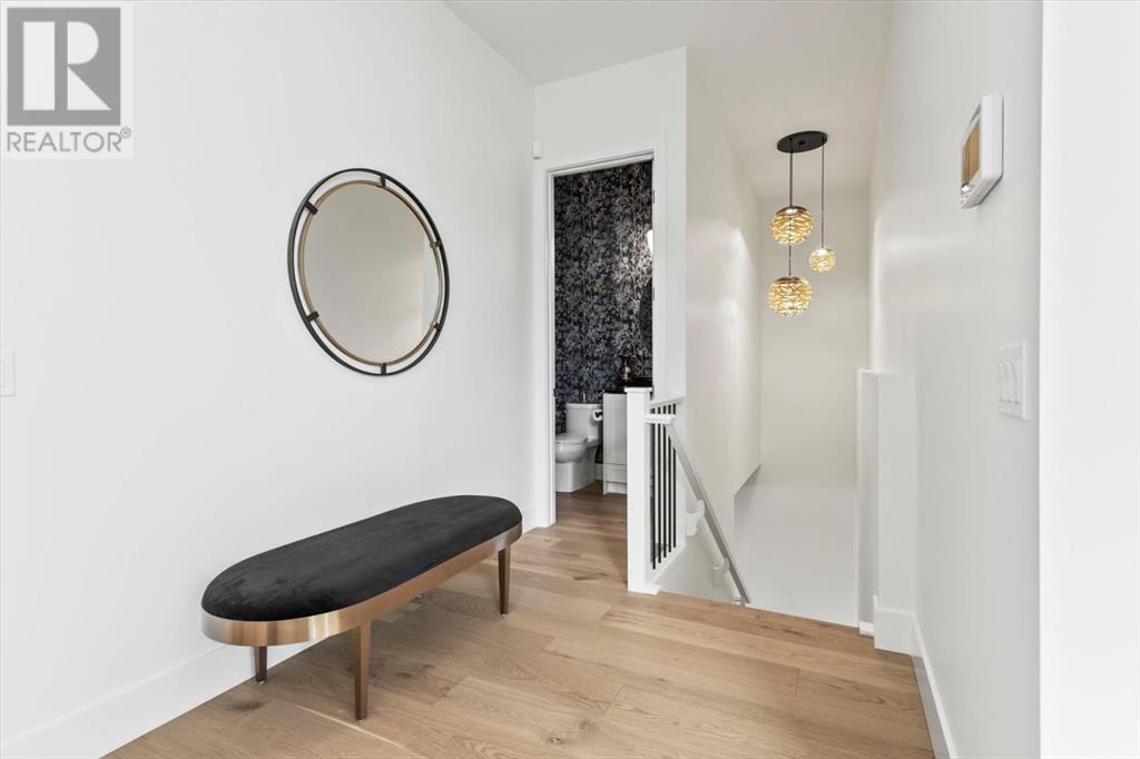 Property at 47 Royal Birch Cove NW image 3