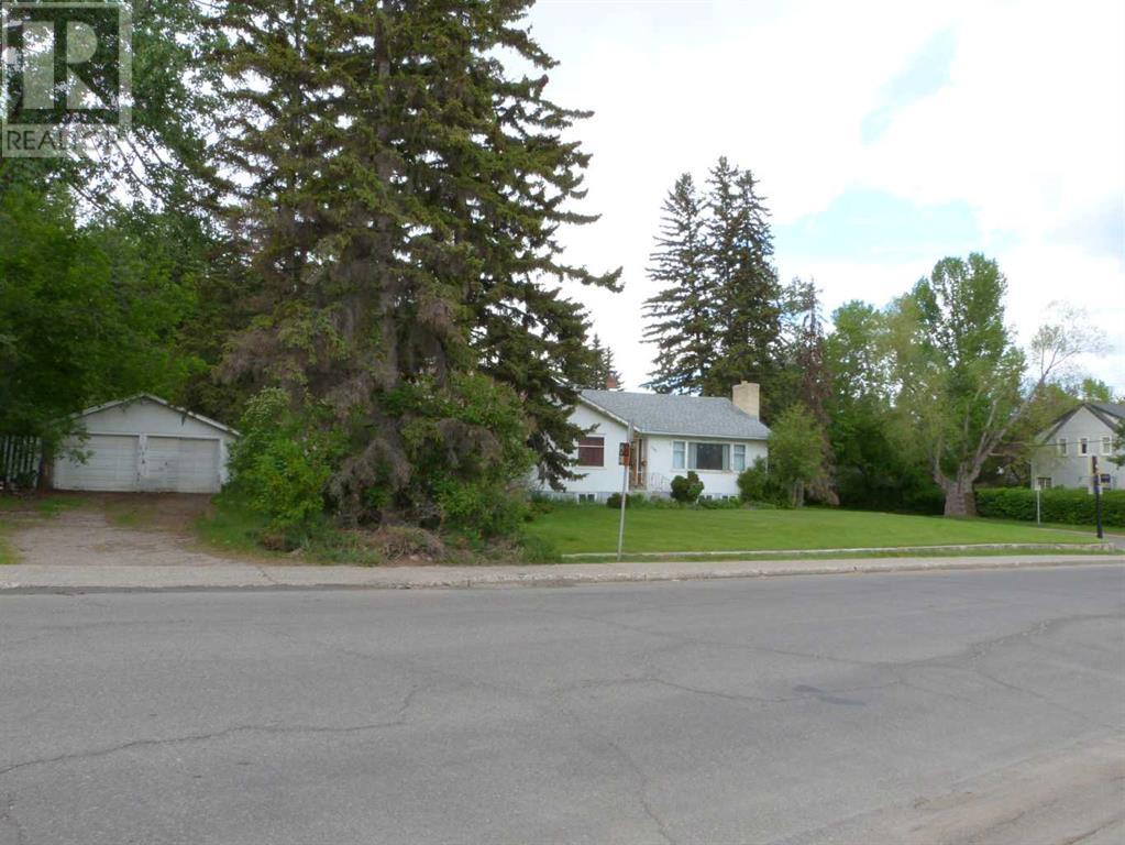 Property at 3205 4 Street SW image 5