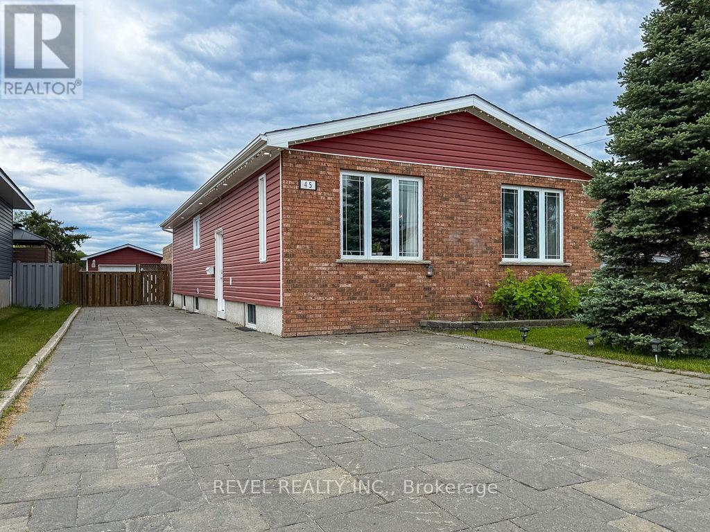 45 JADE AVENUE, Timmins, Ontario