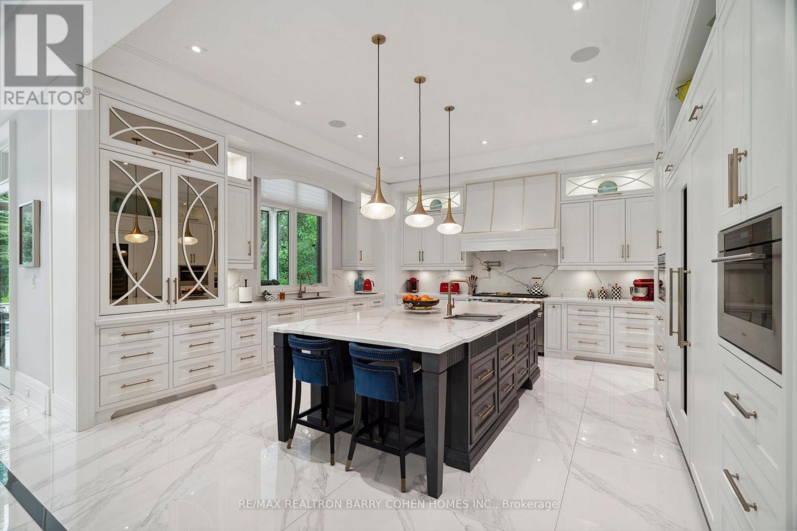23 Lauderdale Drive, Toronto (St. Andrew-Windfields), Ontario  M2L 2A8 - Photo 10 - C12226288