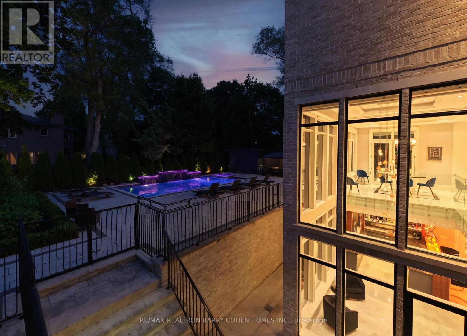 23 Lauderdale Drive, Toronto (St. Andrew-Windfields), Ontario  M2L 2A8 - Photo 35 - C12226288