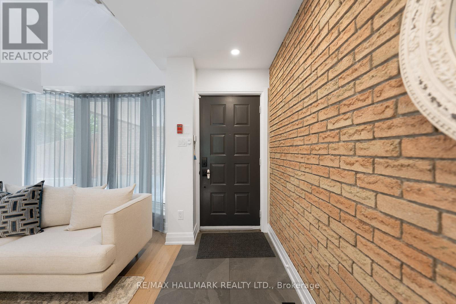 Property at 11 - 95 SUMMERHILL AVENUE image 3
