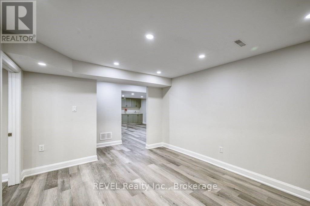401 Schreyer Crescent, Milton, Ontario  L9T 7T2 - Photo 46 - W12226524