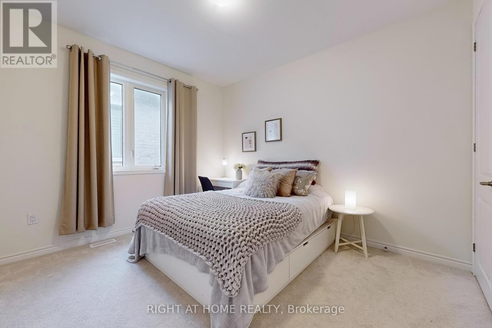 3294 Turnstone Boulevard, Pickering, Ontario  L1X 0M9 - Photo 15 - E12226355