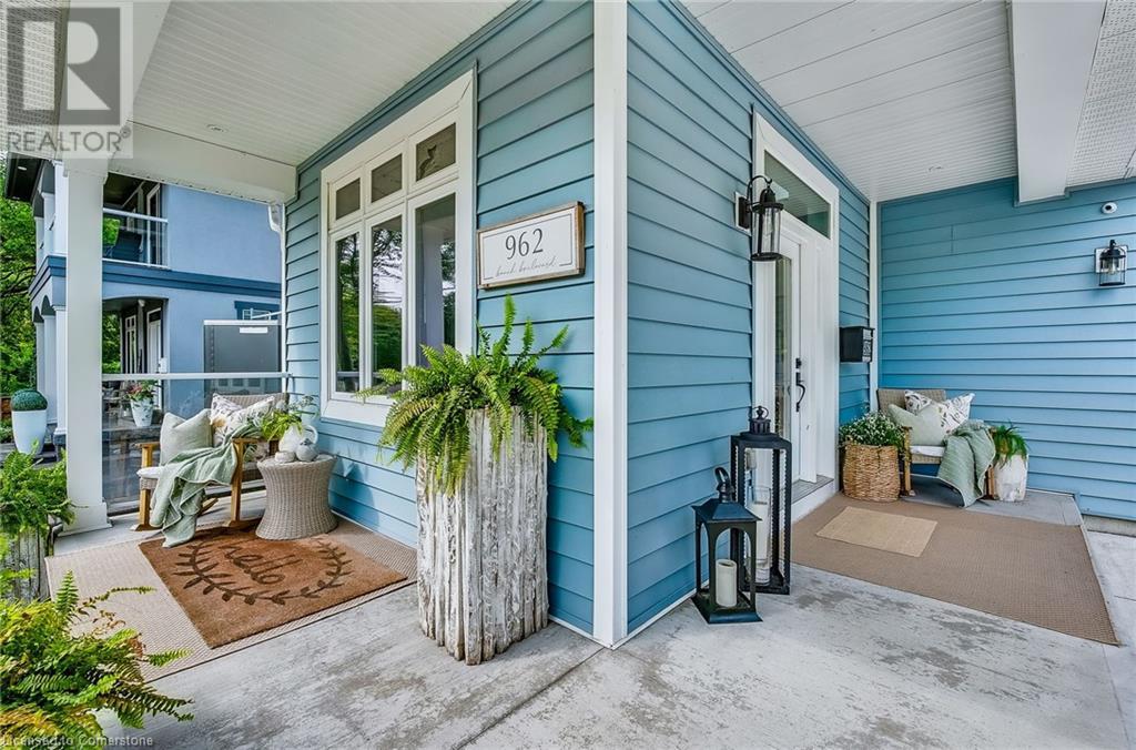 Property at 962 BEACH Boulevard image 2