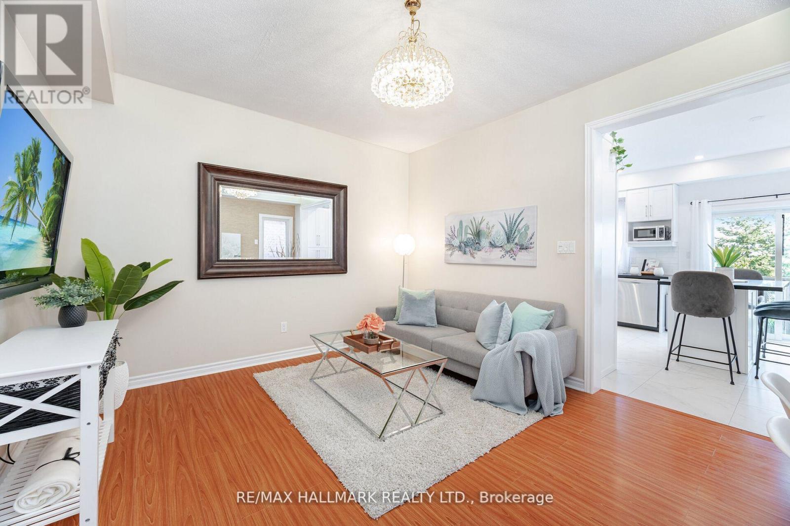 Property at 569 REEVES WAY BOULEVARD image 5