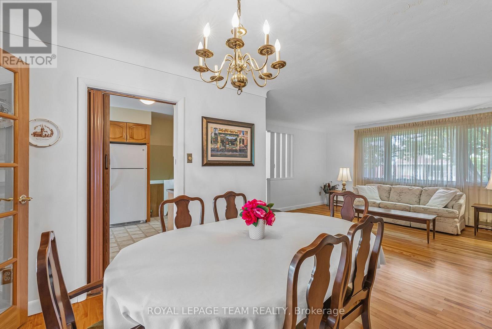 1166 Castle Hill Crescent, Ottawa, Ontario  K2C 2A8 - Photo 15 - X12226501