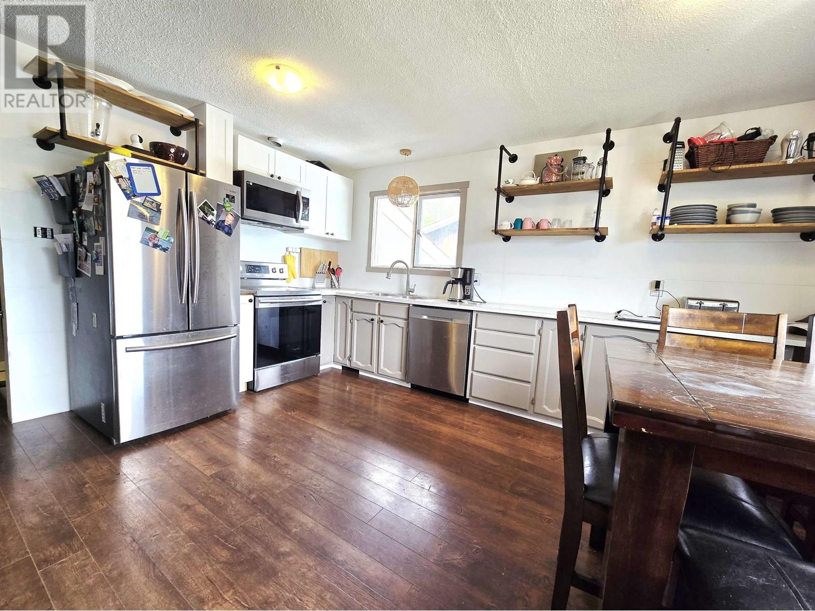 Property at 4106 CAMPBELL AVENUE image 3