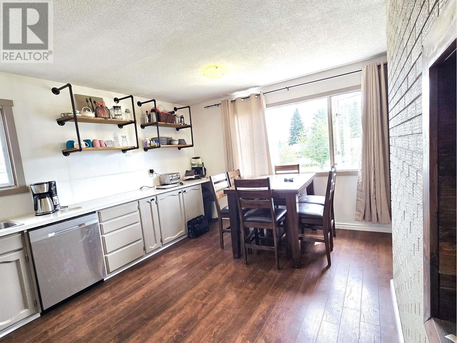Property at 4106 CAMPBELL AVENUE image 4