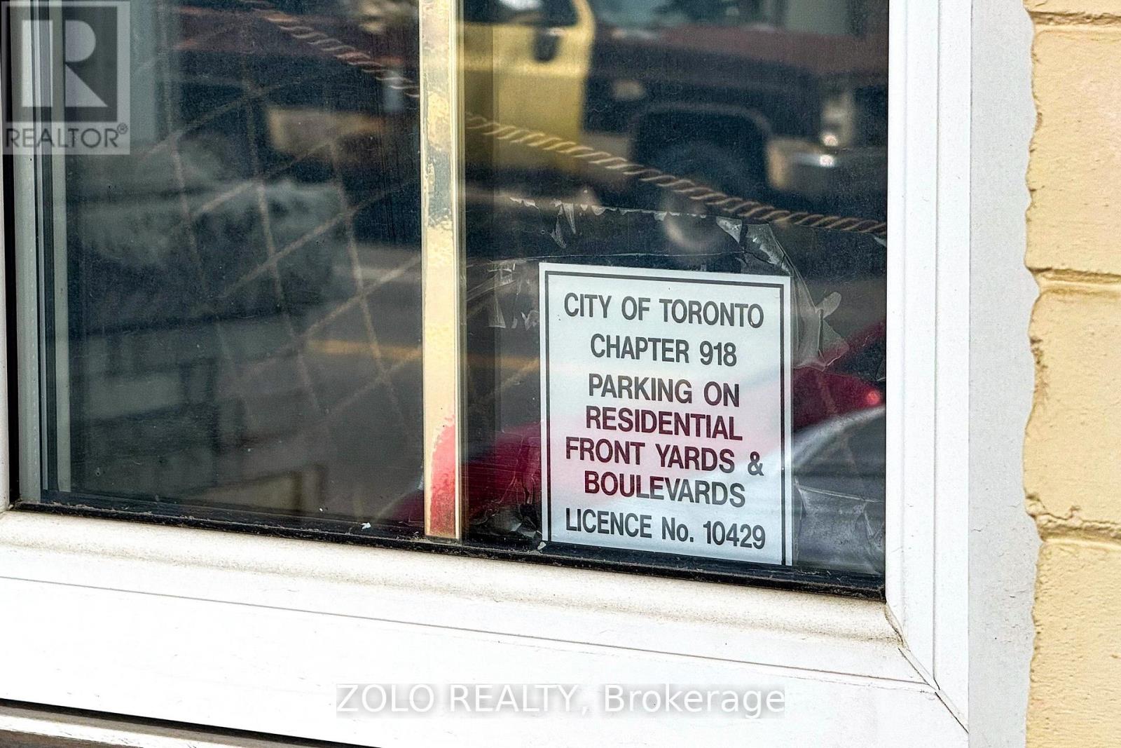 Property at 1083 DUPONT STREET image 2