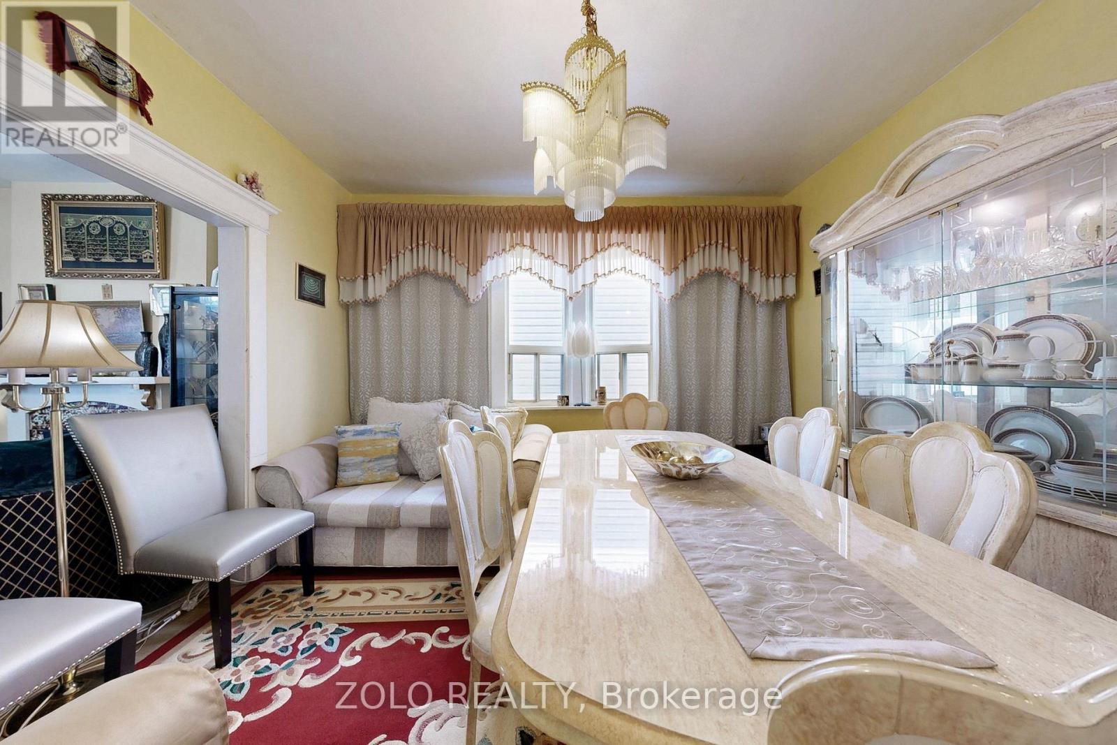 Property at 1083 DUPONT STREET image 4