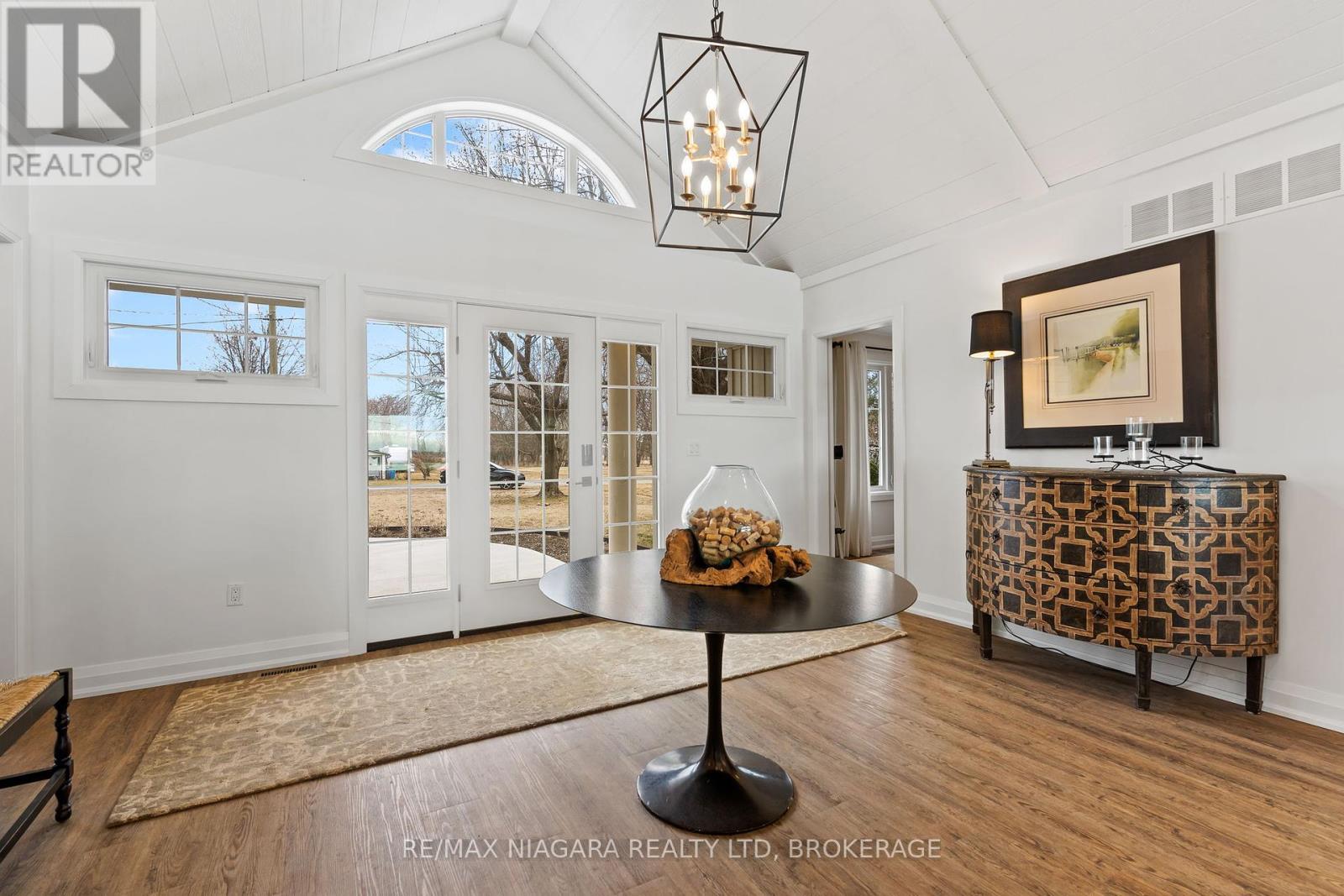 Property at 15 DERNER LINE image 4