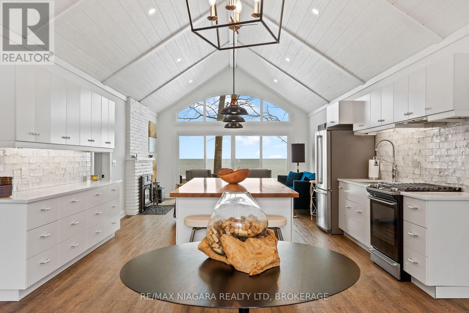 Property at 15 DERNER LINE image 5