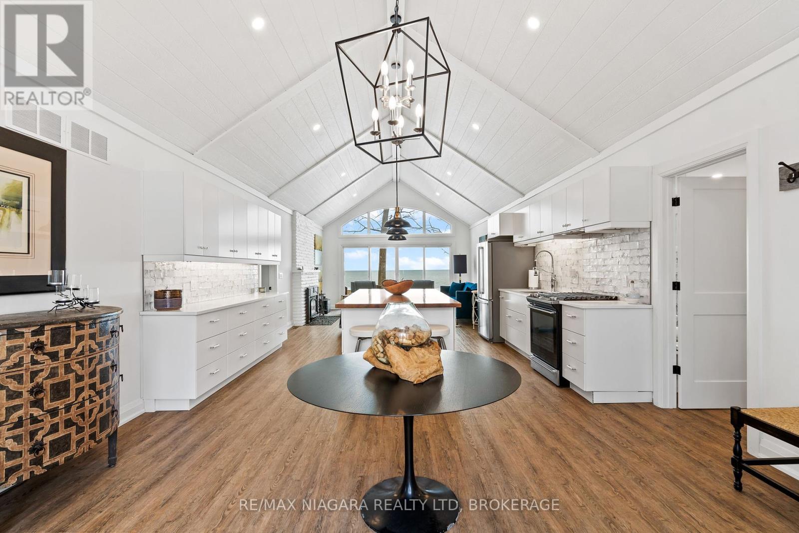 Property at 15 DERNER LINE image 3