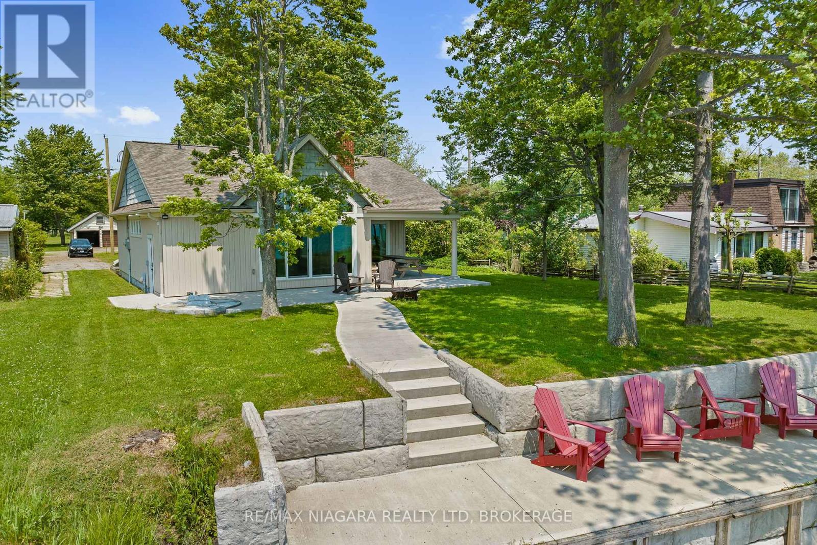 Property at 15 DERNER LINE image 2