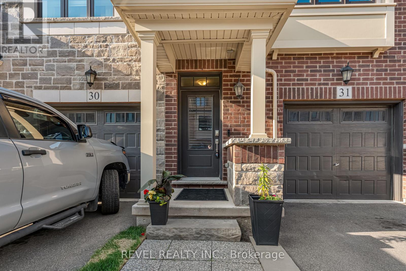 Property at 31 - 288 GLOVER ROAD image 1
