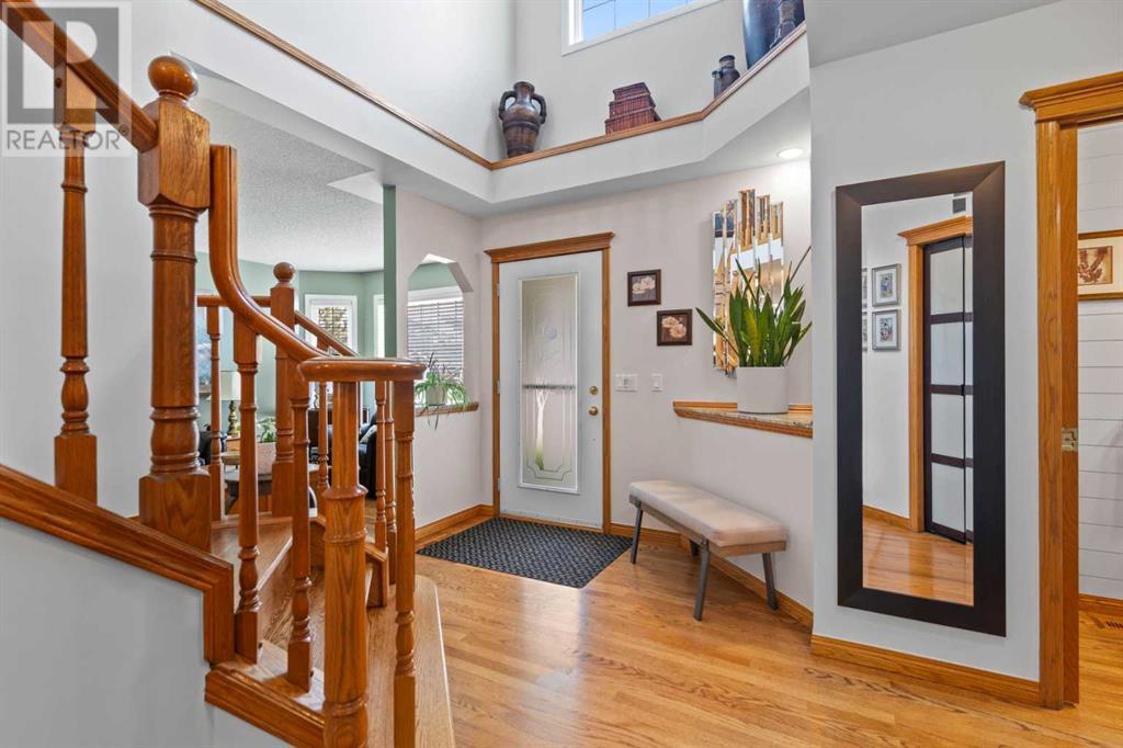 Property at 103 Diamond Court SE image 2