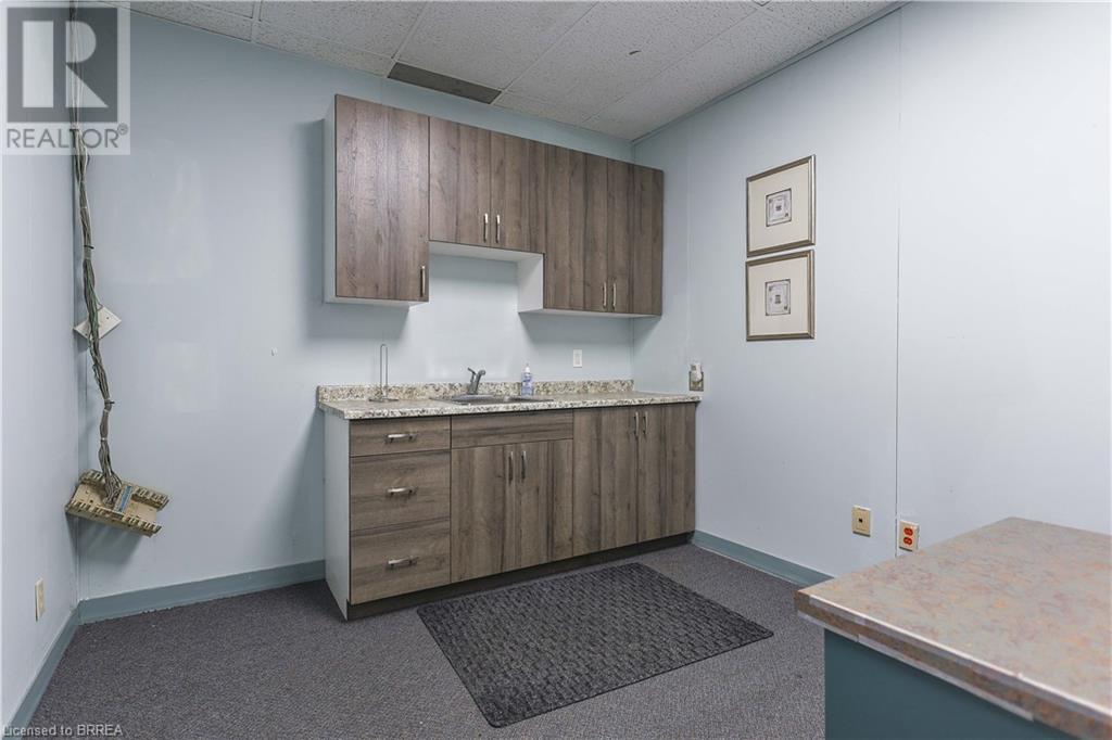 166 Charing Cross Street Unit# A, Brantford, Ontario  N3R 2J4 - Photo 7 - 40741929