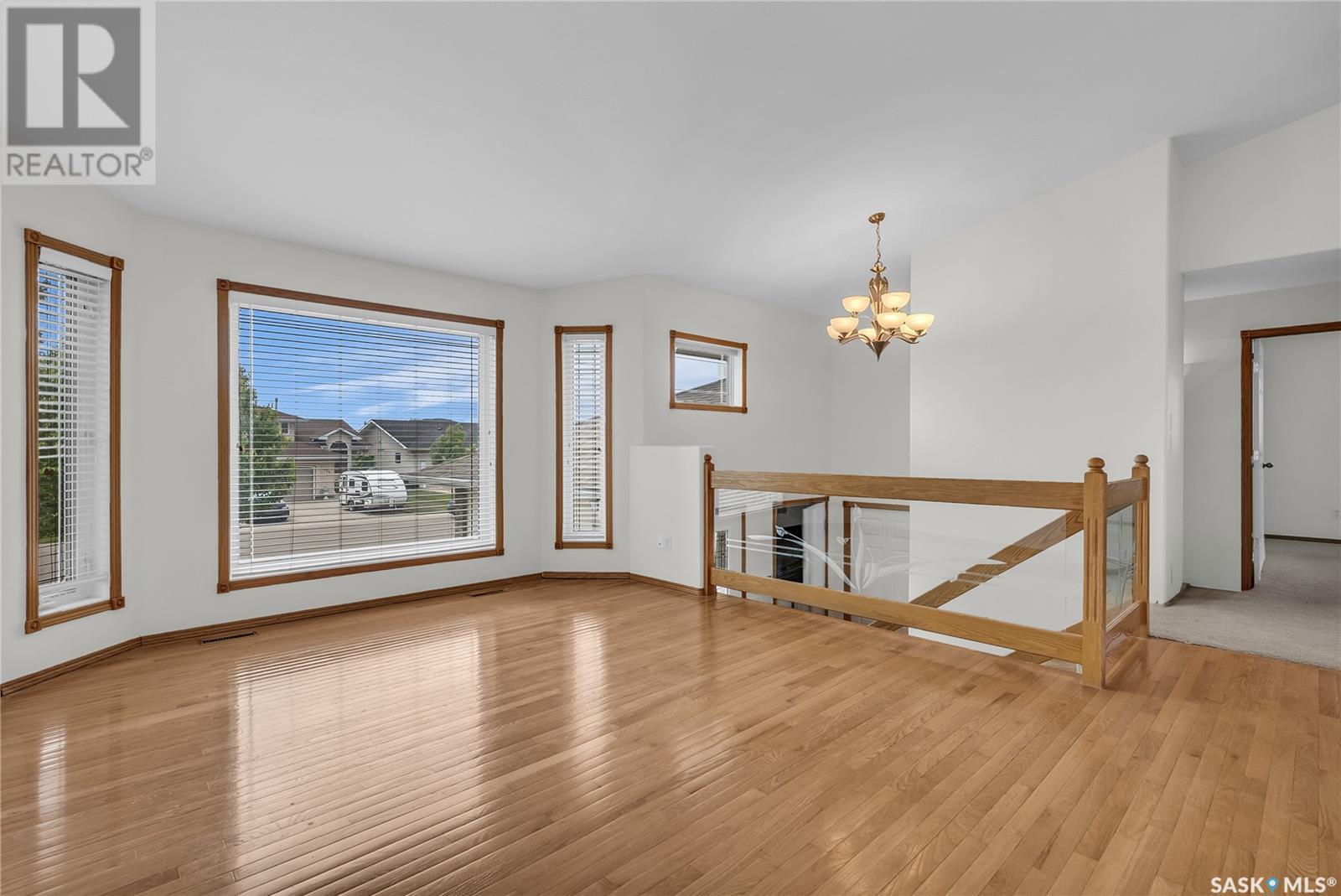 Property at 414 Beerling CRESCENT image 4