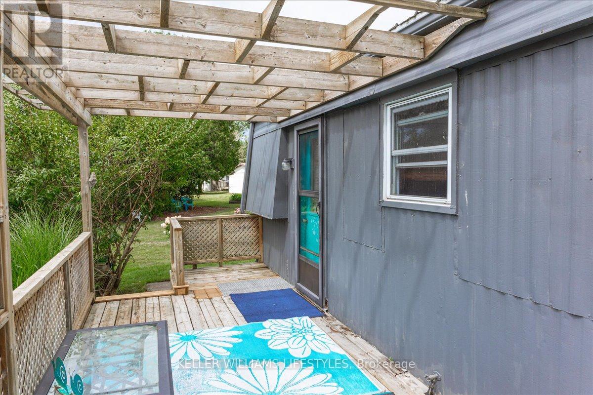 244 Southwind Court, South Huron, Ontario  N0M 1T0 - Photo 30 - X12112055