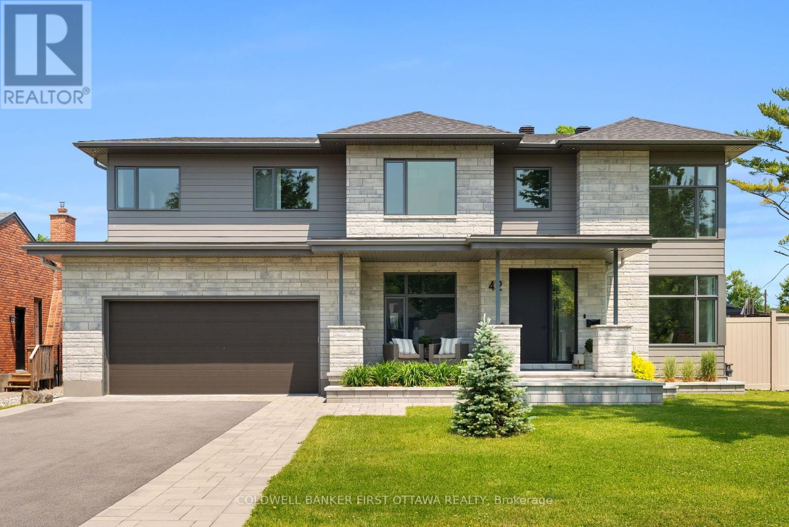 Property at 42 PARKLAND CRESCENT image 1