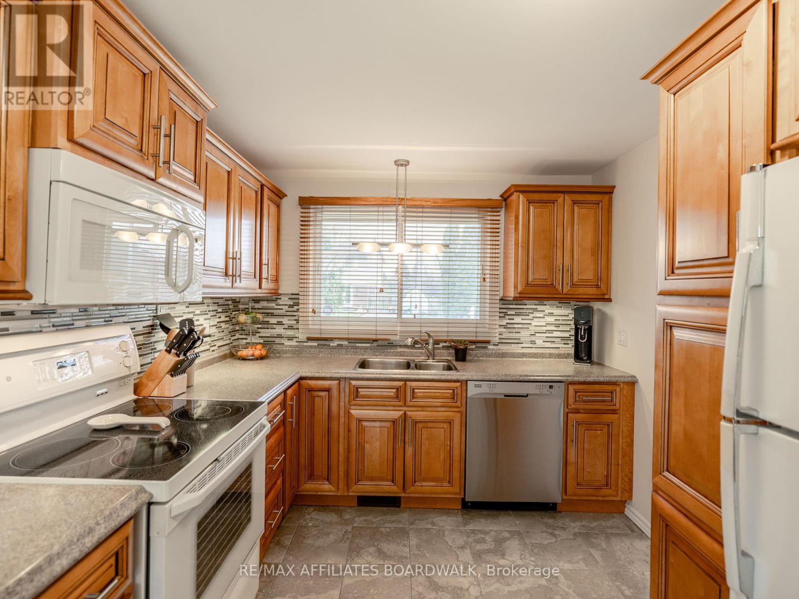 Property at 38 NESTOW DRIVE image 5