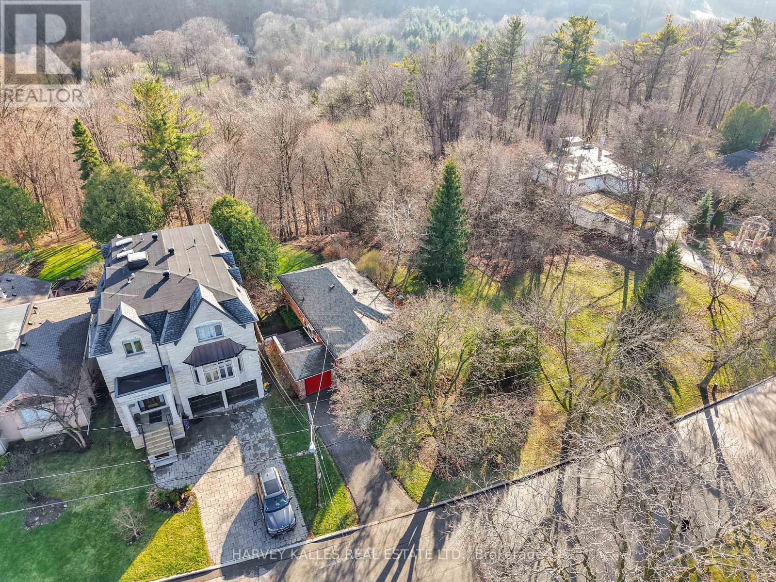 Property at 16 GWENDOLEN CRESCENT image 3