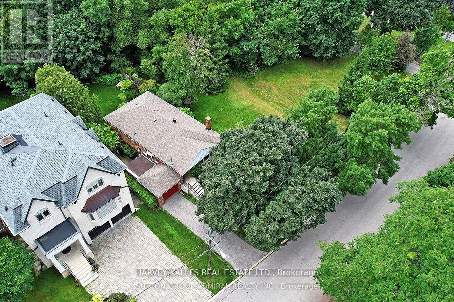 Property at 16 GWENDOLEN CRESCENT image 4