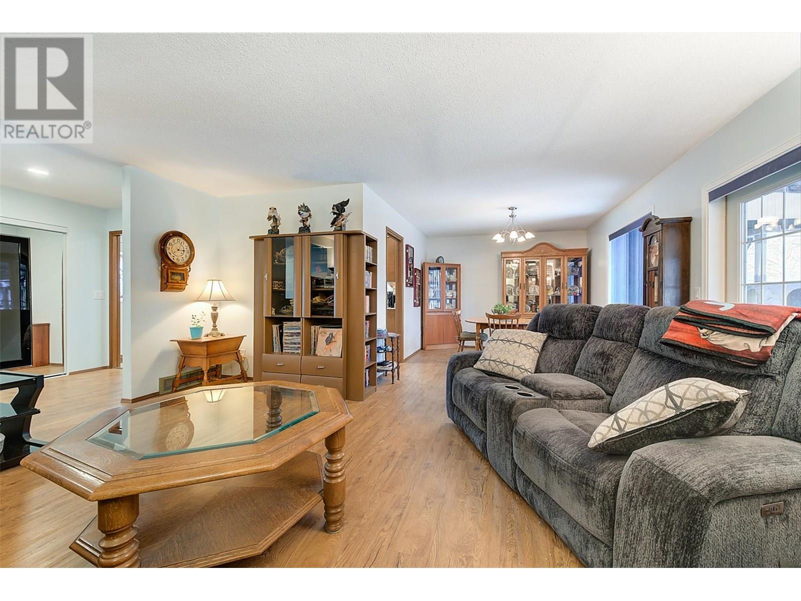 Property at 1370 Springfield Road image 5
