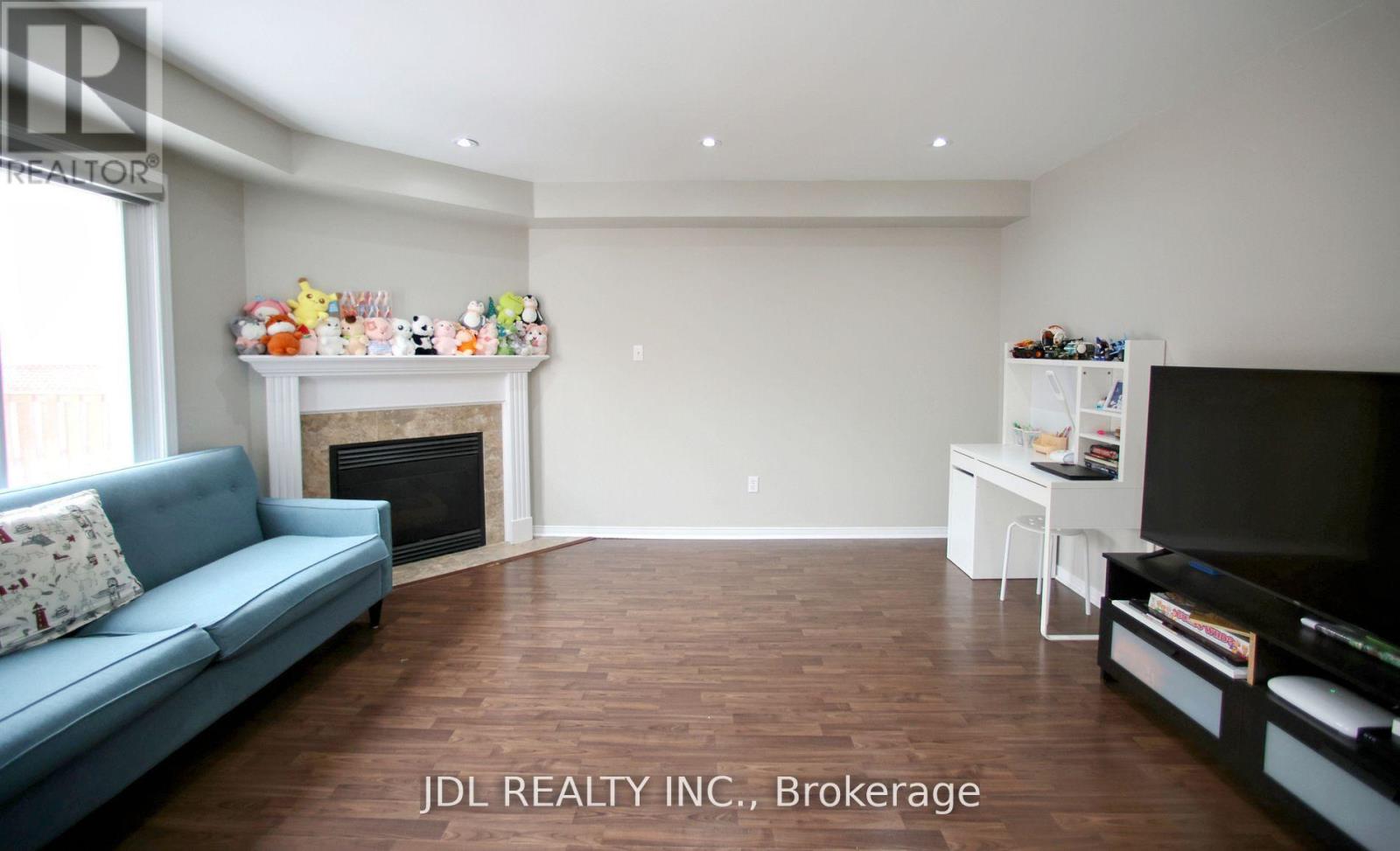 17 Kruger Road, Markham, Ontario  L3S 3X1 - Photo 8 - N12226445