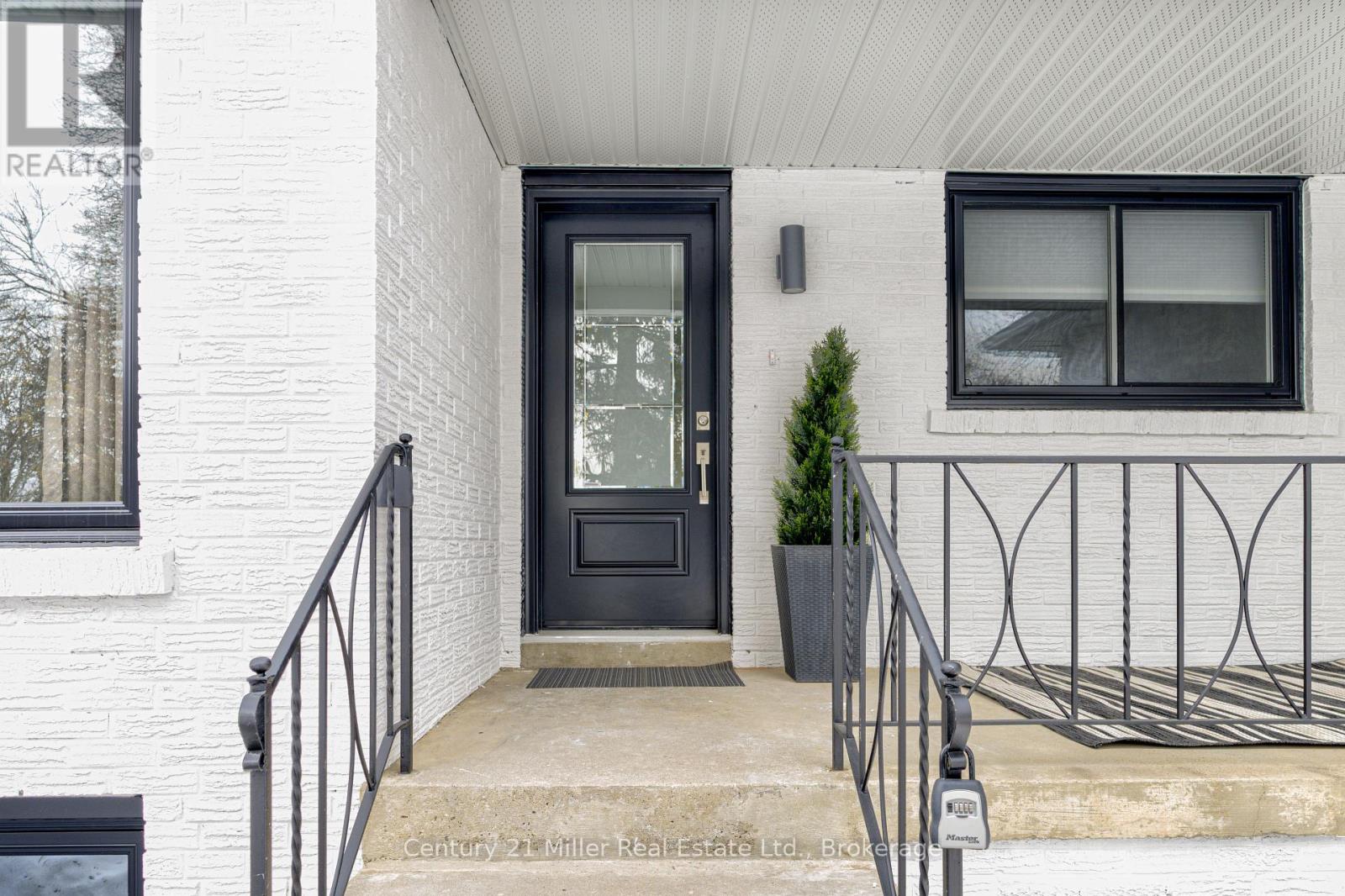 Property at 1195 QUEENS AVENUE image 2