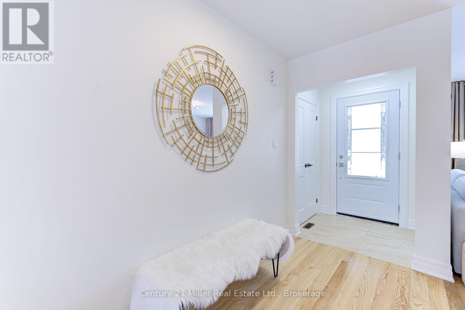 Property at 1195 QUEENS AVENUE image 3